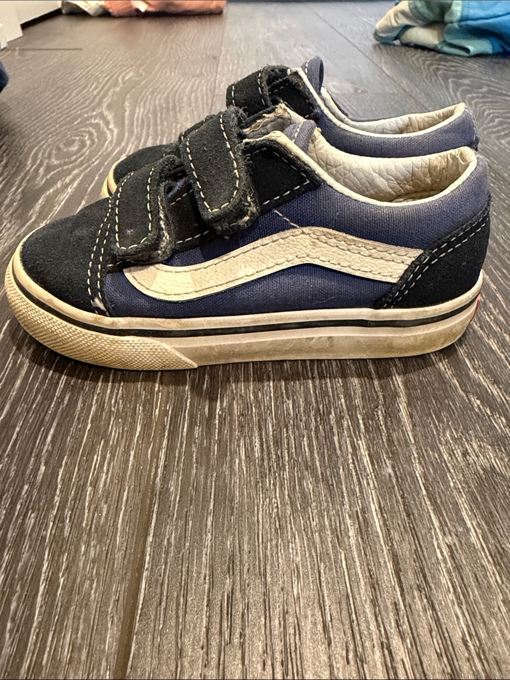 Vans toddler Velcro sneakers US 7.5